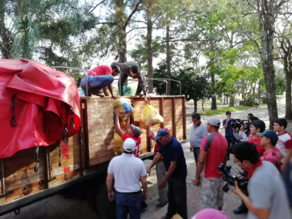 Itapúa Solidaria entregó más de 30.000 kilos de alimentos a damnificados - Radio 1000 AM