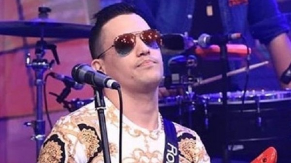 El cantante Juan Aranda brindó su apoyo a Vivi Figueredo