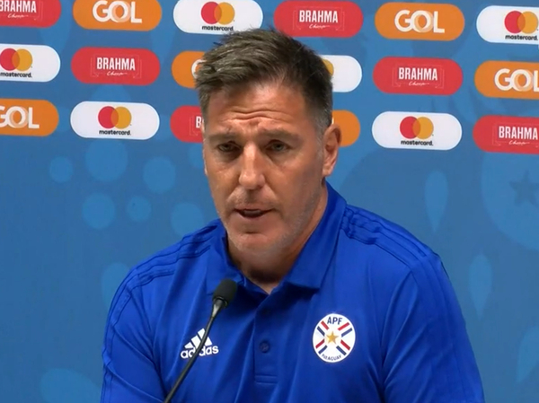 El Toto Berizzo tiene definido el equipo, pero no lo dijo