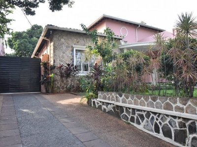 Jardinero de Alfredo Jaeggli queda detenido durante búsqueda de arma