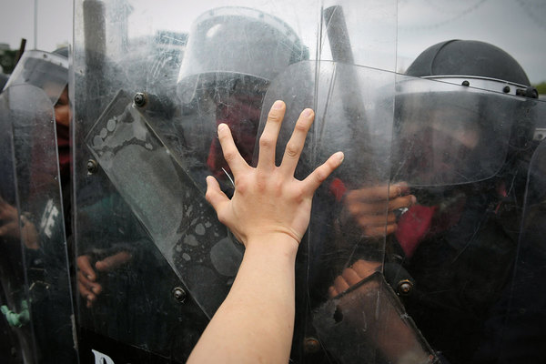 Unstable Situations Require Police In Riot Gear Face Off With Protesters At Zone 5 - Radio Positiva