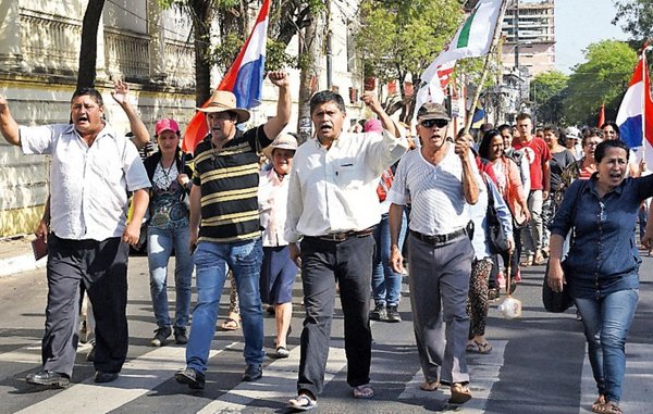 Manifestantes volverán mañana a Asunción - Edicion Impresa - ABC Color
