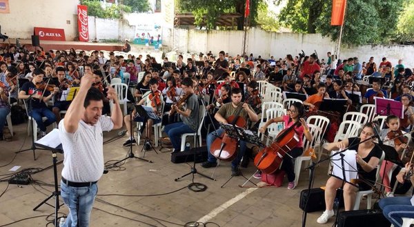 Más de mil niños y jóvenes actuarán hoy en Yaguarón - Edicion Impresa - ABC Color