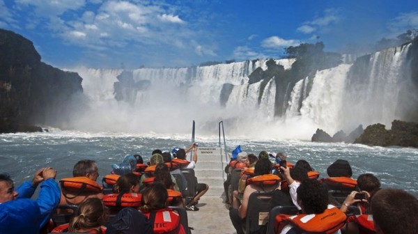 Paraguay y Brasil proyectan acciones para la facilitación del turismo fluvial » Ñanduti