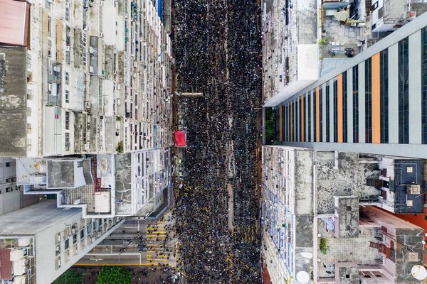 Cientos de miles en calles de Hong Kong, a pesar de retroceso del gobierno