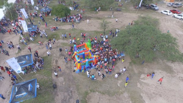 Jornada deportiva y solidaria en Puerto Falcón | .::Agencia IP::.