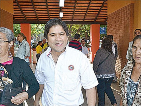 Concepción: Escrachan al diputado Luis Urbieta