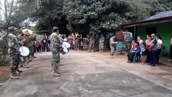 Serenata a héroe de la Guerra del Chaco y padre ejemplar - Nacionales - ABC Color
