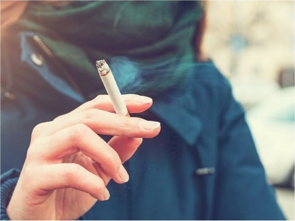 Ministerio de Salud prohíbe fumar en todos sus establecimientos
