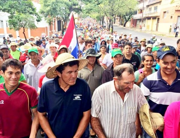 Campesinos regresan desde hoy a la capital - Edicion Impresa - ABC Color