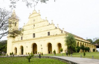Júbilo y meditación en histórica iglesia capitalina de la Santísima Trinidad - Edicion Impresa - ABC Color
