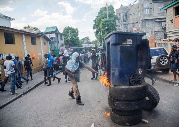 Siguen protestas para exigir la renuncia del presidente de Haití - Edicion Impresa - ABC Color