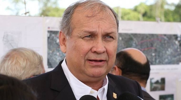 HOY / #AsuCasaFerreiro: juntan firmas para pedir renuncia del intendente de Asunción