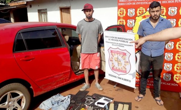 Jóvenes detenidos por hurto domiciliario