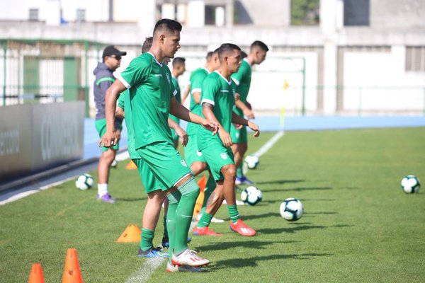 Bolivia apunta a la recuperación ante Perú