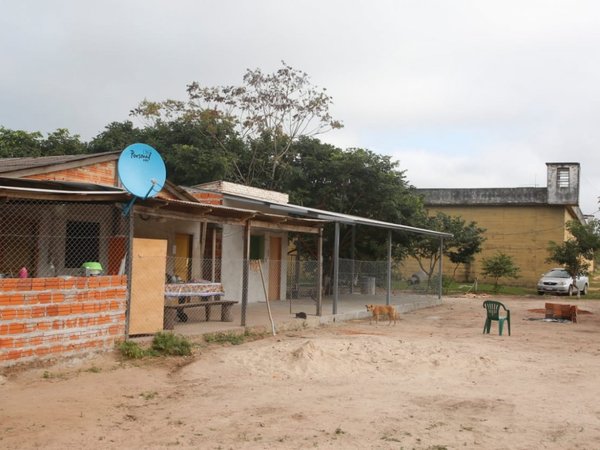 Hallan uniformes policiales y municiones en granja penitenciaria