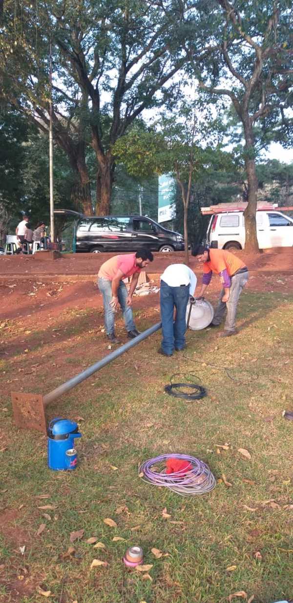 CDE: Destruyen iluminación de los alrededores del Lago de la República - ADN Paraguayo