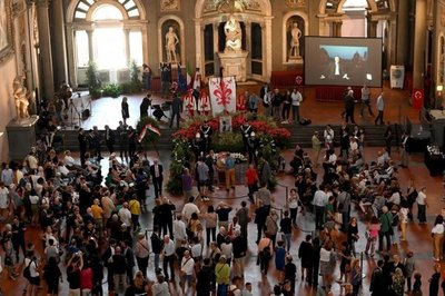 Miles de florentinos rinden homenaje a Zeffirelli - Espectaculos - ABC Color