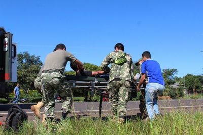 Vuelco deja un fallecido y dos heridos en Arroyito