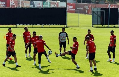 Perú y Bolivia se juegan su futuro - Deportes - ABC Color