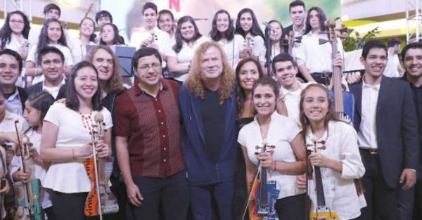 Cantante de Megadeth suspende gira por cáncer