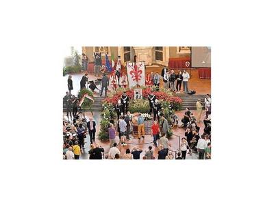 Miles despiden a Zeffirelli en Florencia