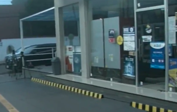 Asaltan estación de servicio en Acceso Sur