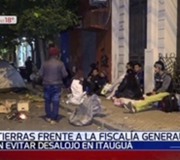 Acampan frente a Fiscalía y piden que eviten desalojo - Paraguay.com