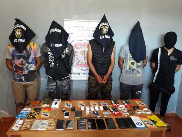 Capturan a ladrones acusados de vaciar local de venta de celulares en Itakyry
