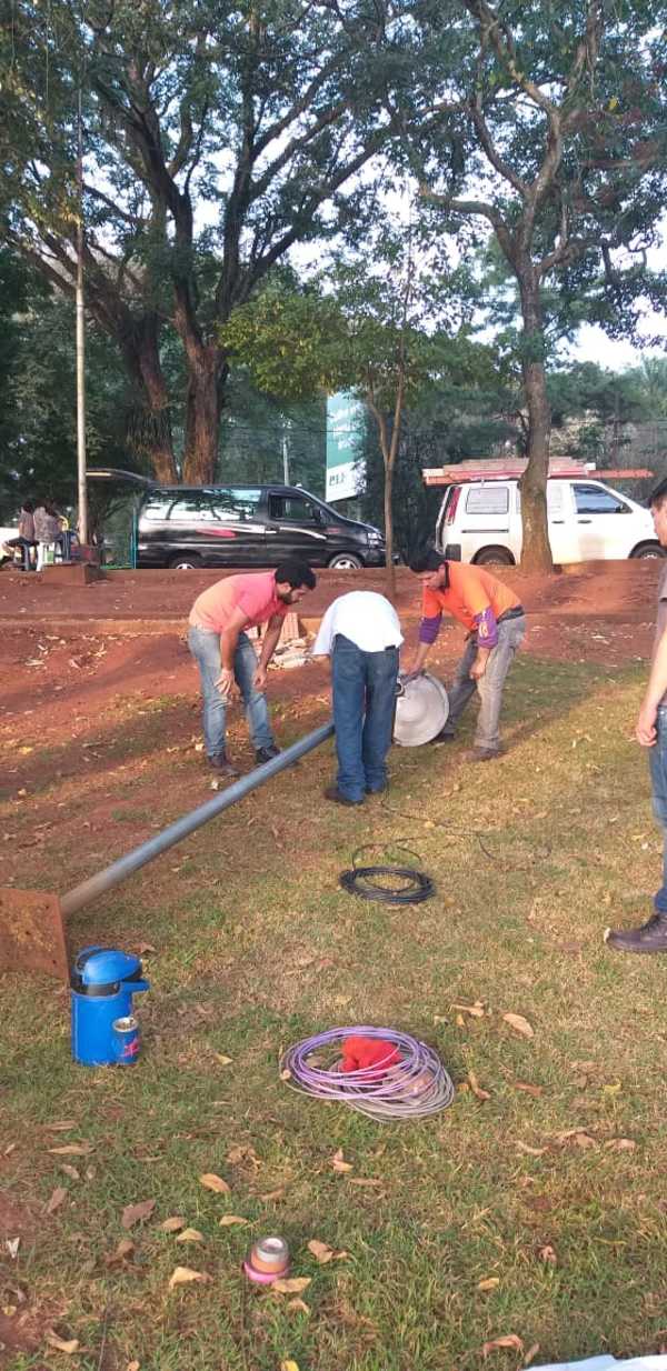 Denunciarán ante Fiscalía destrucción de lumínica en el Lago de la República