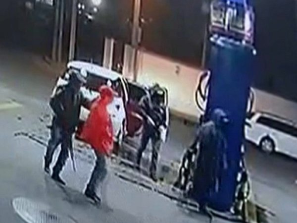 Hombres armados asaltan una estación de servicio en Accesor Sur