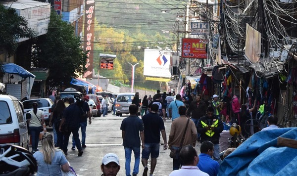 Comerciantes de Ciudad del Este plantean tributo único para mantener competitividad - ADN Paraguayo
