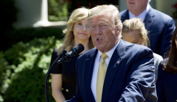 Trump amenaza con deportar a millones de inmigrantes antes de lanzar campaña de reelección en Florida