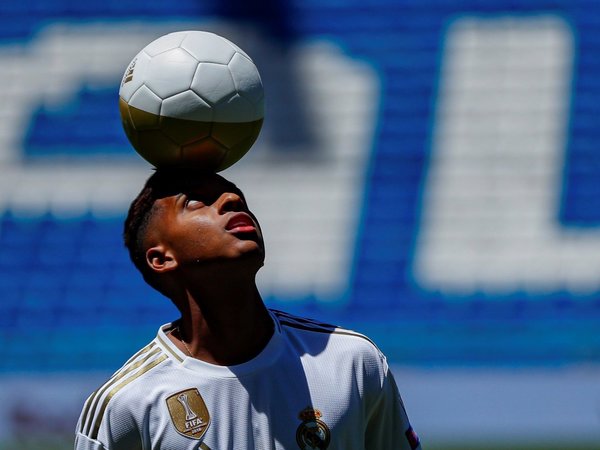 Rodrygo: "Cumplo el sueño de todos los niños de Brasil"