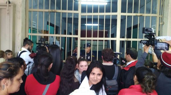 Evacúan a visitas de internos del penal de Tacumbú