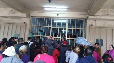 HOY / En el 'polvorín' de Tacumbú no pasó nada, dicen: 'No hay muertos, ni enfrentamientos'