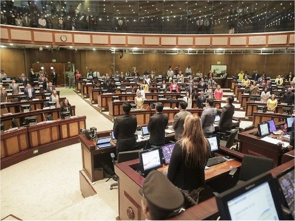 Ecuador: Llevarán realidad virtual al Parlamento para defender el aborto