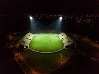 Luz en el nuevo estadio - Deportes - ABC Color