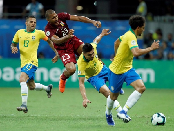 Brasil no pudo con Venezuela ni con el Var - Radio 1000 AM