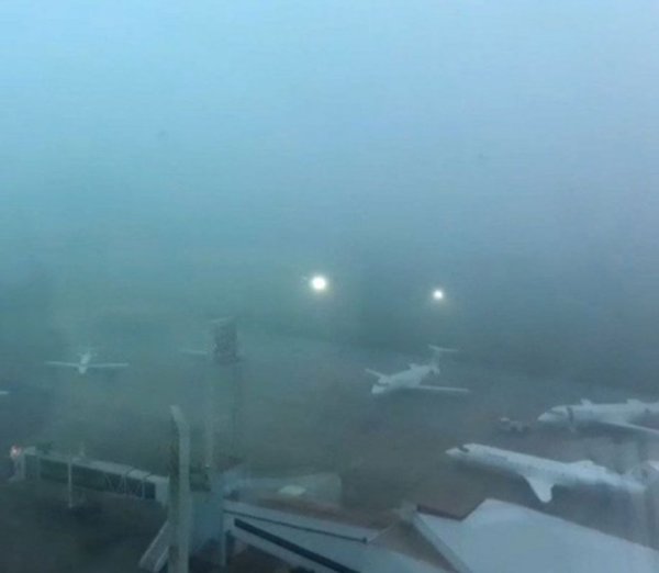 Una densa neblina ocasionó ayer demora en vuelos - Edicion Impresa - ABC Color