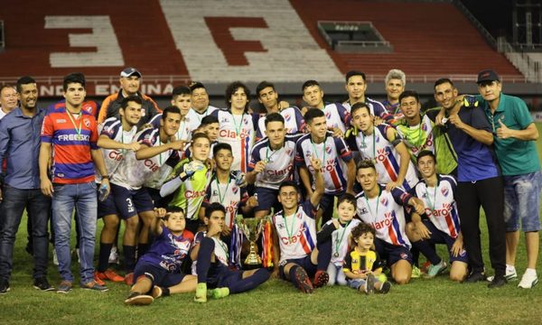 Nanawa es campeón en la juvenil