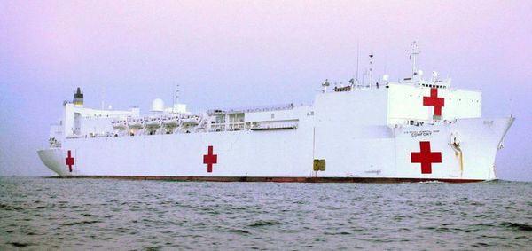Buque hospital de EEUU atenderá crisis migratoria