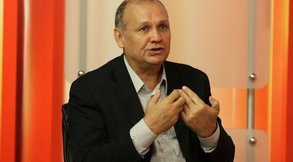 HOY / #AsuCasaFerreiro: funcionarios también piden la salida del intendente