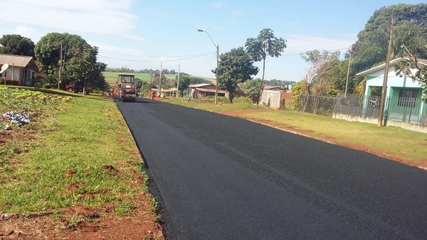 En convenio con Itaipú, ejecutan obras viales en el centro urbano de Iruña
