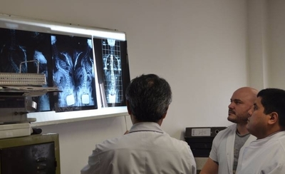 HOY / Avance de la escoliosis puede controlarse con diagnóstico precoz