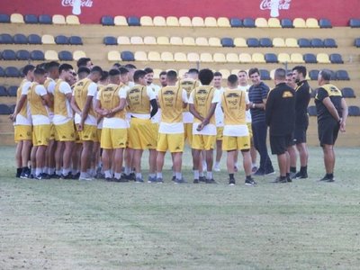 Colombiano llega al Legendario