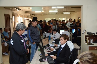 Masiva concurrencia para renovación de habilitaciones de vehículos