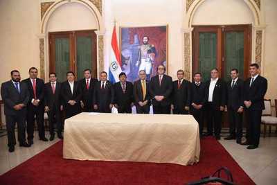 Poder Ejecutivo y Gobernaciones cooperarán en ejecución de políticas para el desarrollo | .::Agencia IP::.