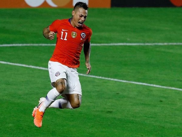 Eduardo Vargas bate récords en Chile y se acerca a Méndez y Zizinho