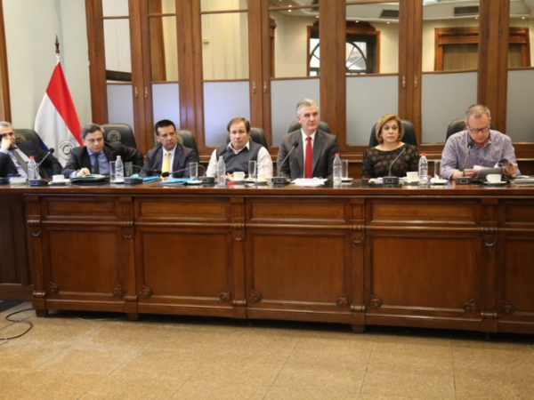 Solicitan antecedentes para saber si se obró acorde a la ley - Radio 1000 AM
